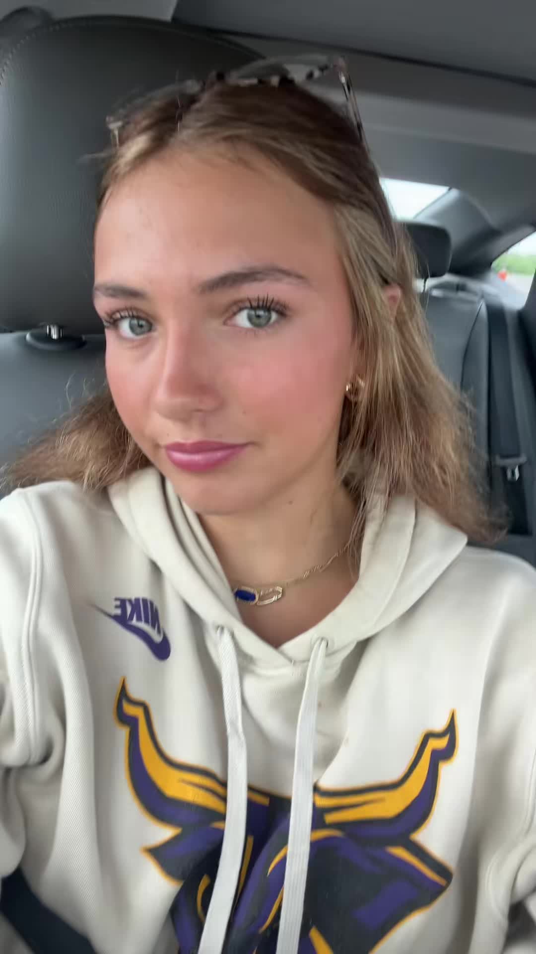 @Ava (Link In Bio 😘)