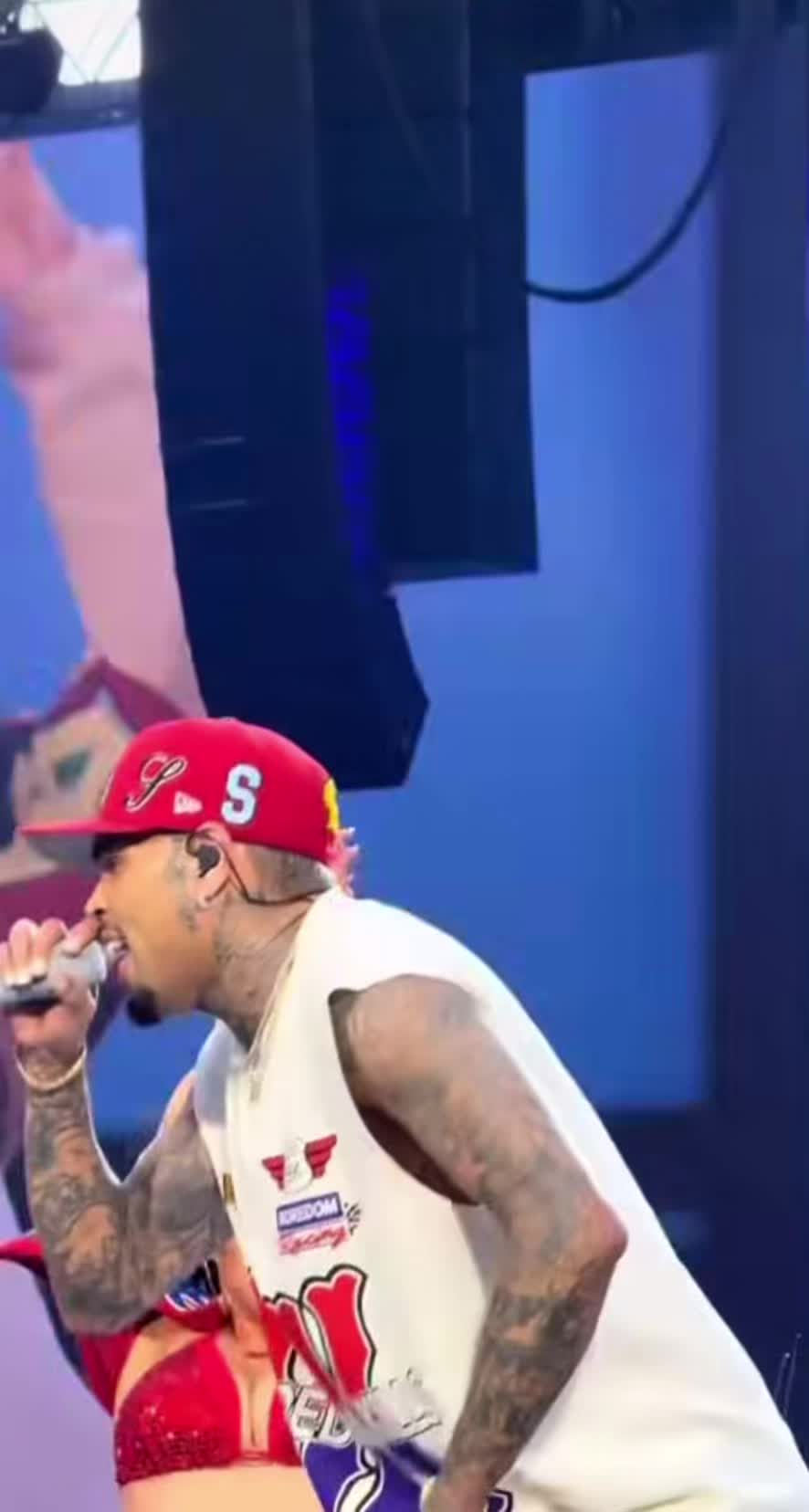 @Chris Brown fan page