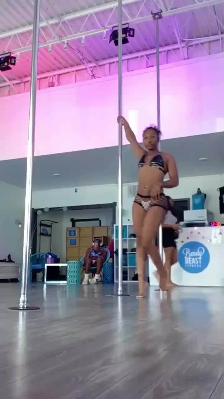 @ICandii Entertainment