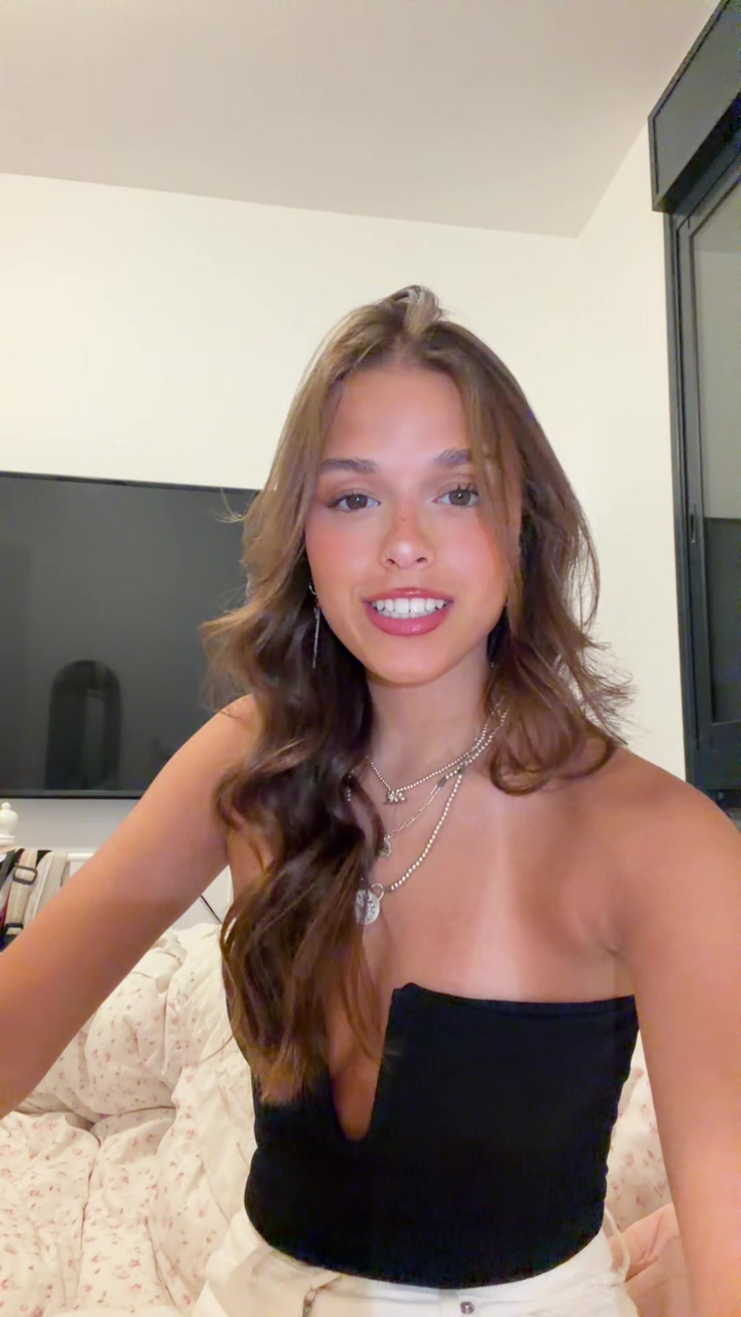 @Nina_Ariel