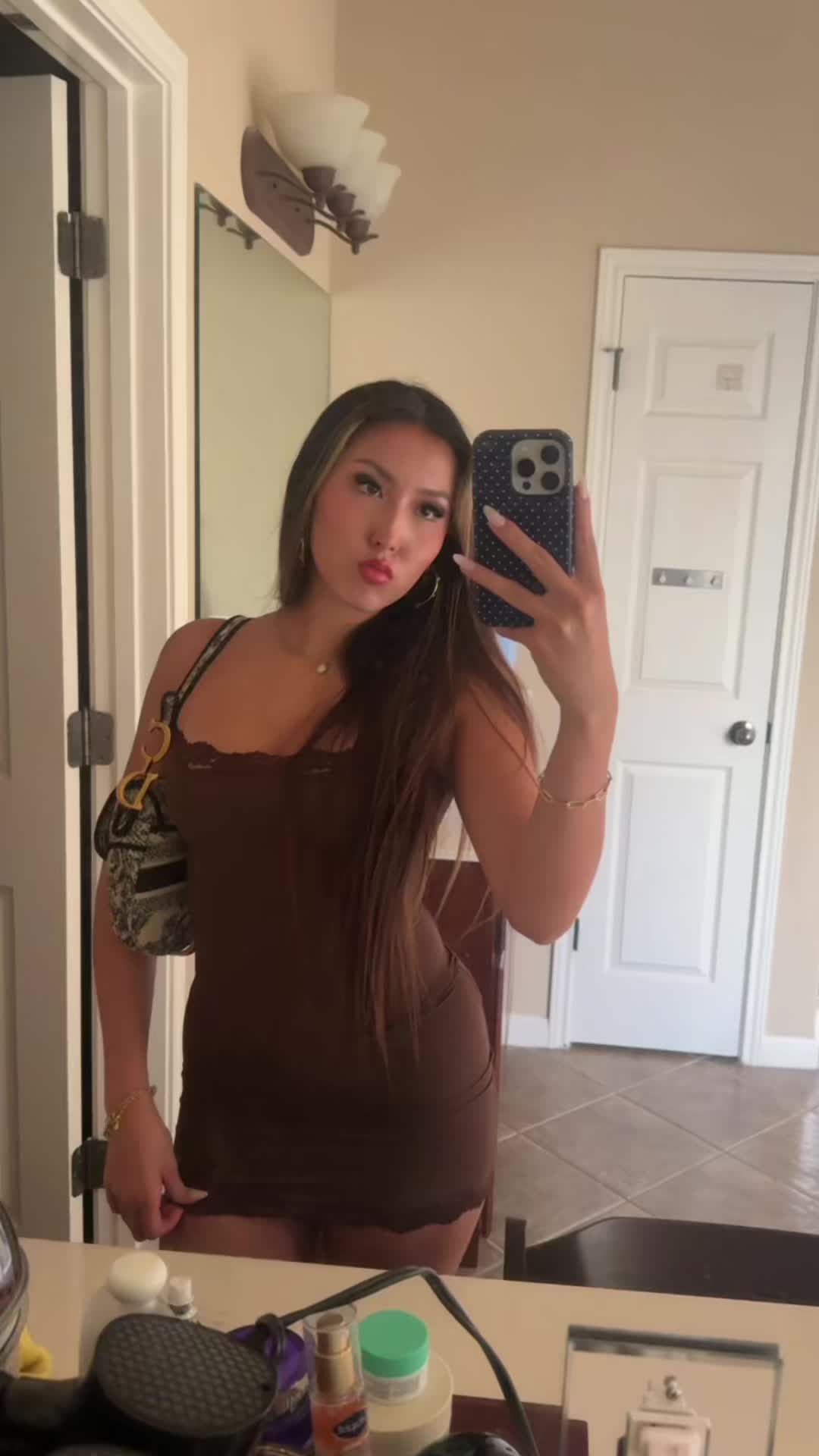 @reina