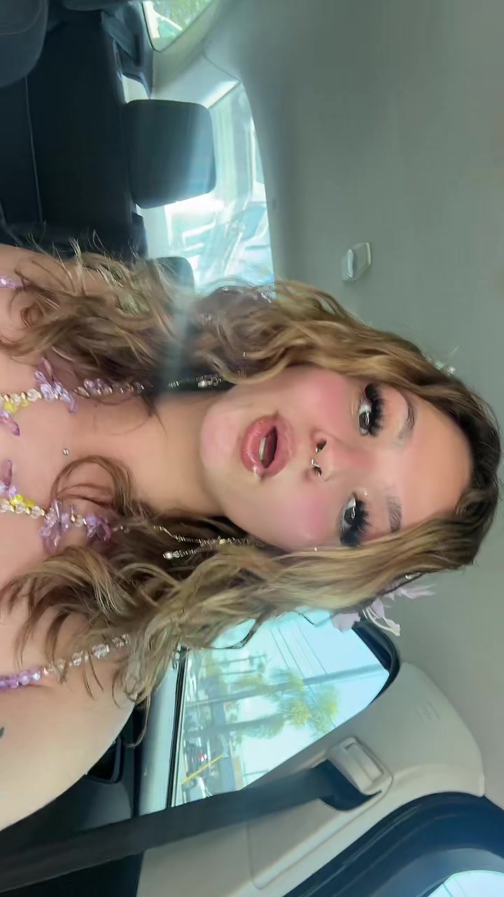 @daniella