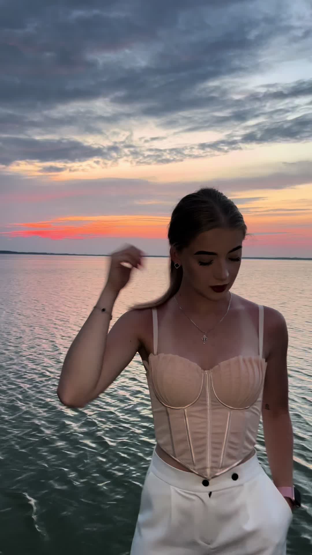 @_Viktoria_
