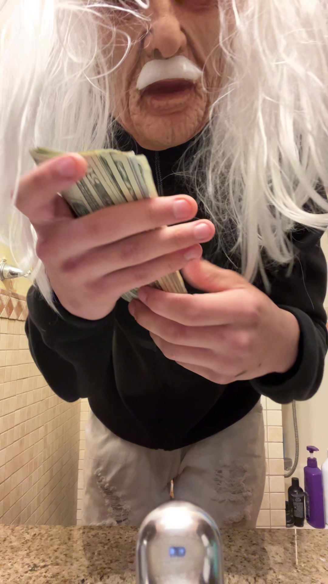 @Money_dk4