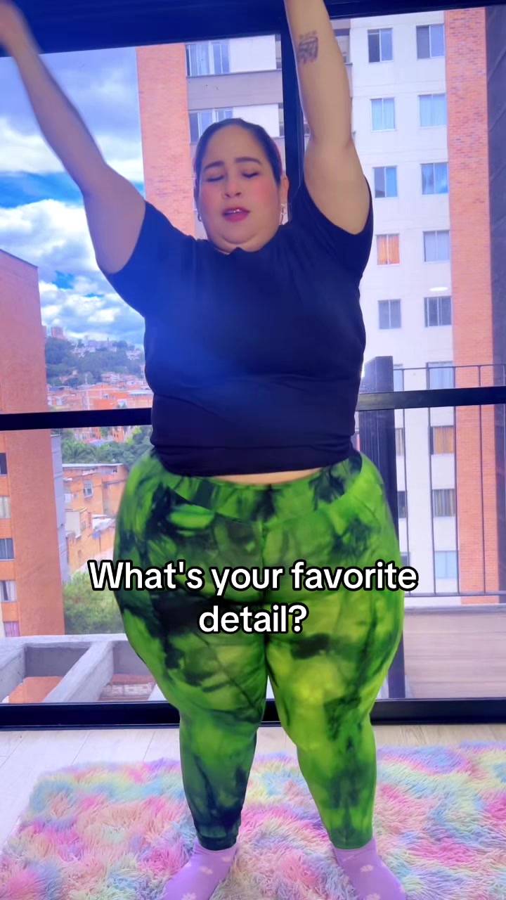 @LolaPop 🌈