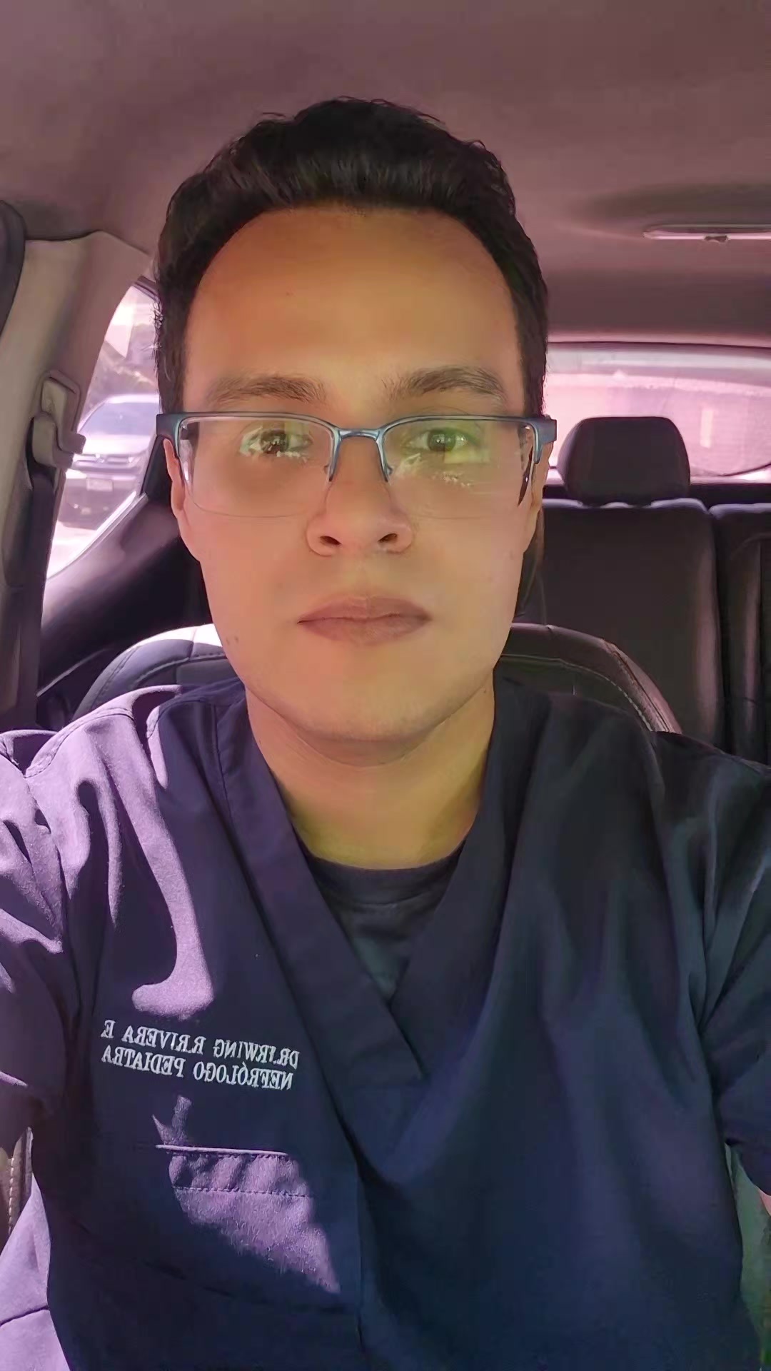 @Dr. Irwing Nefr&oacute;logo-Pediatra