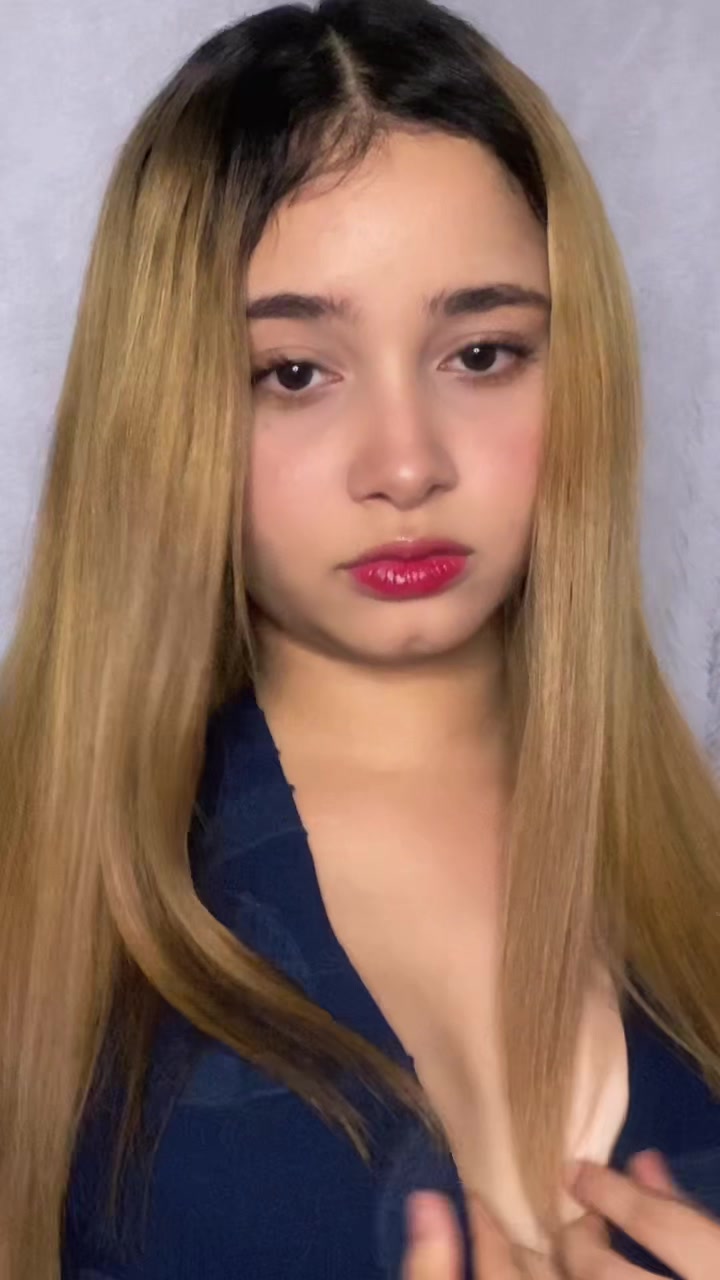 @angela_nin