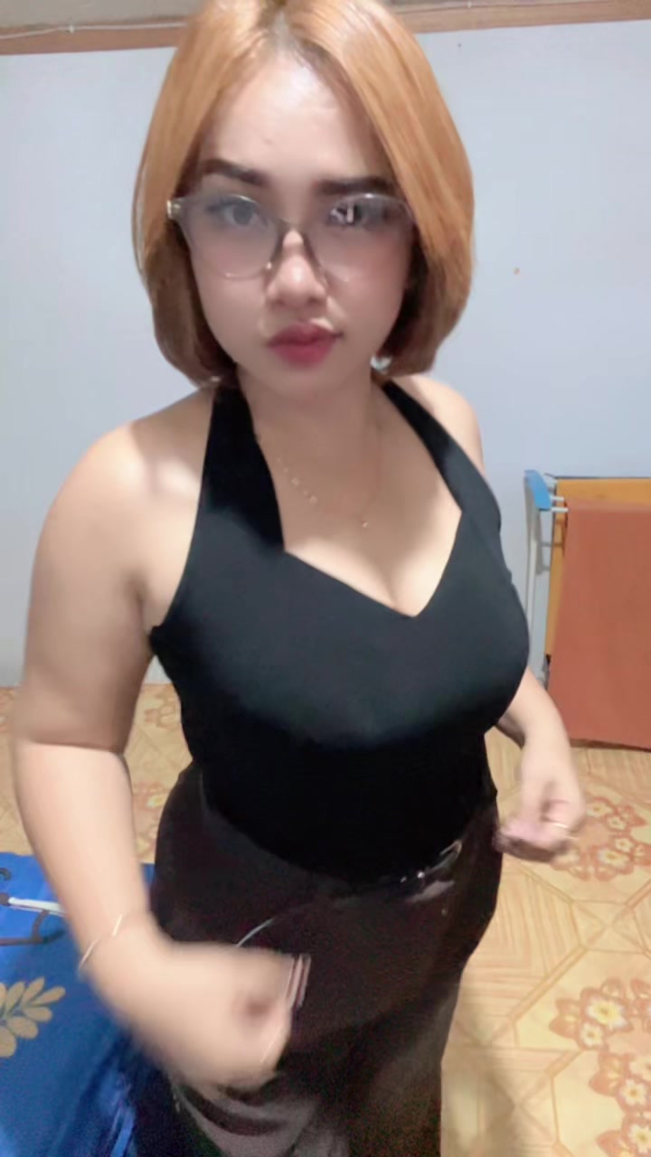 @julia frinella sari