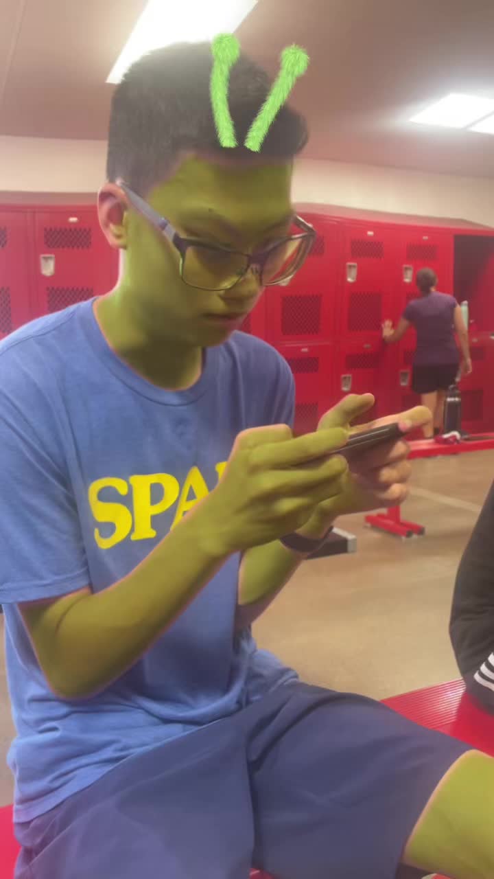 @d1_cracky