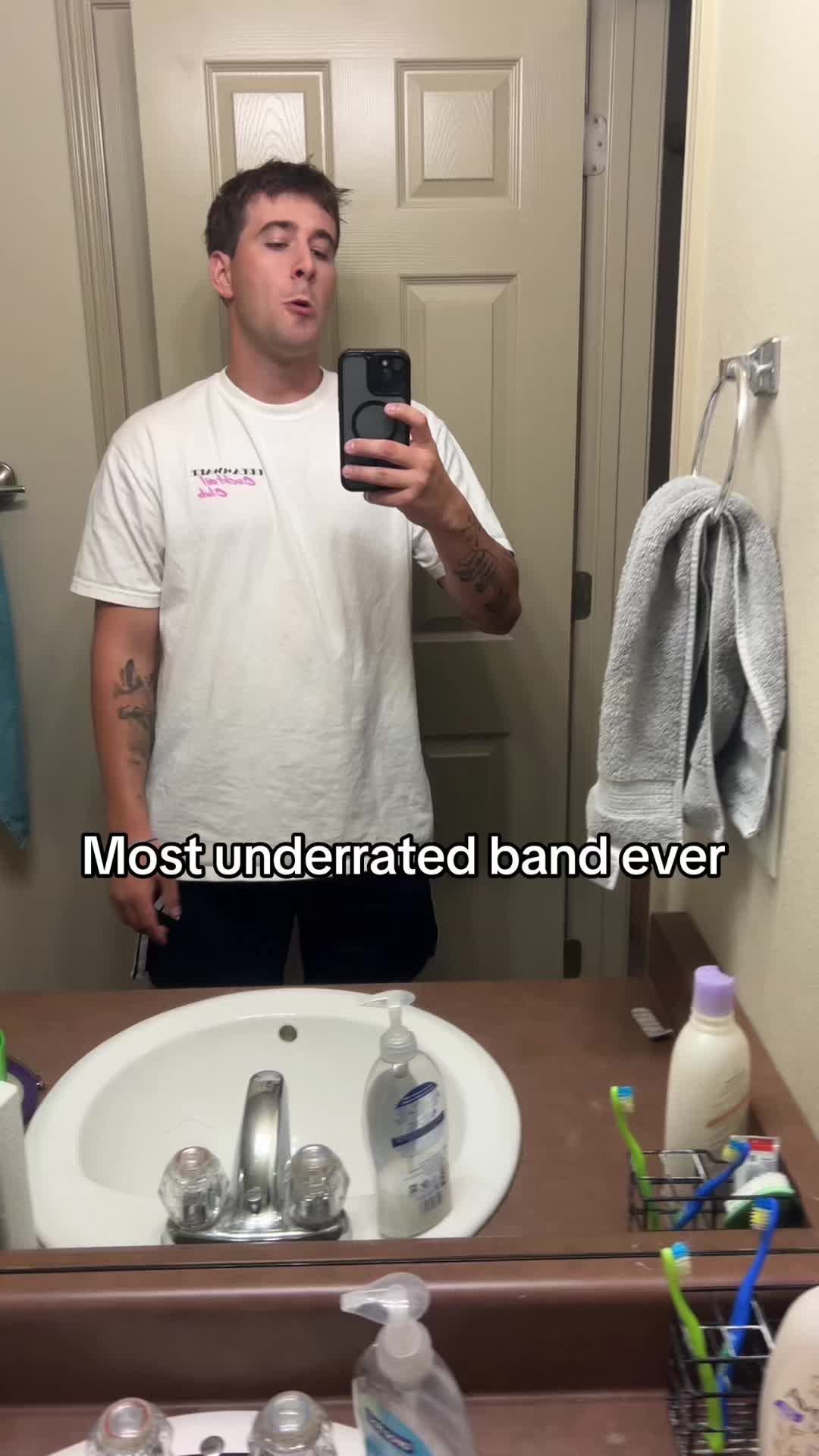 @CARSONGOESPUNK