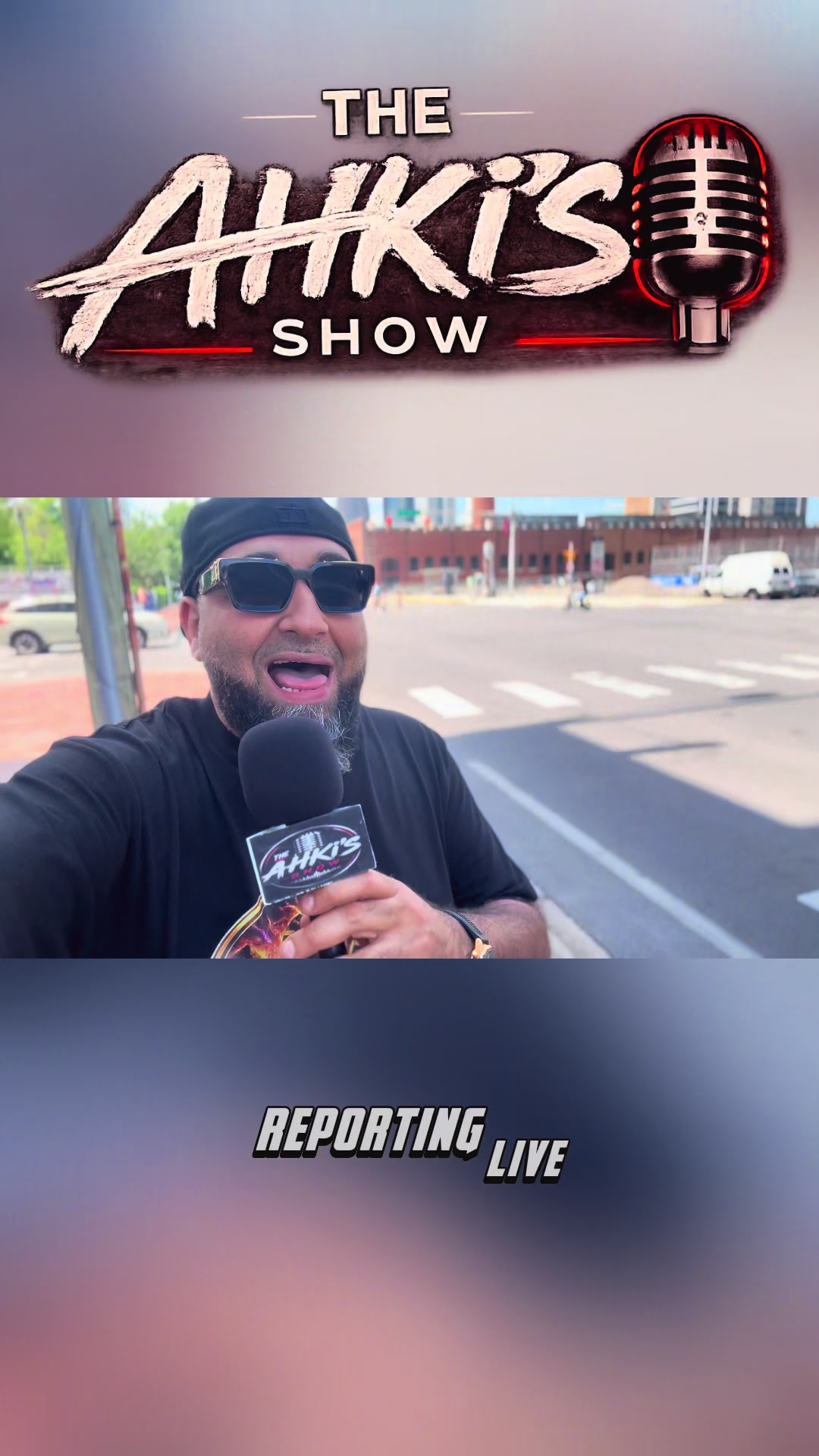 @theahkisshow