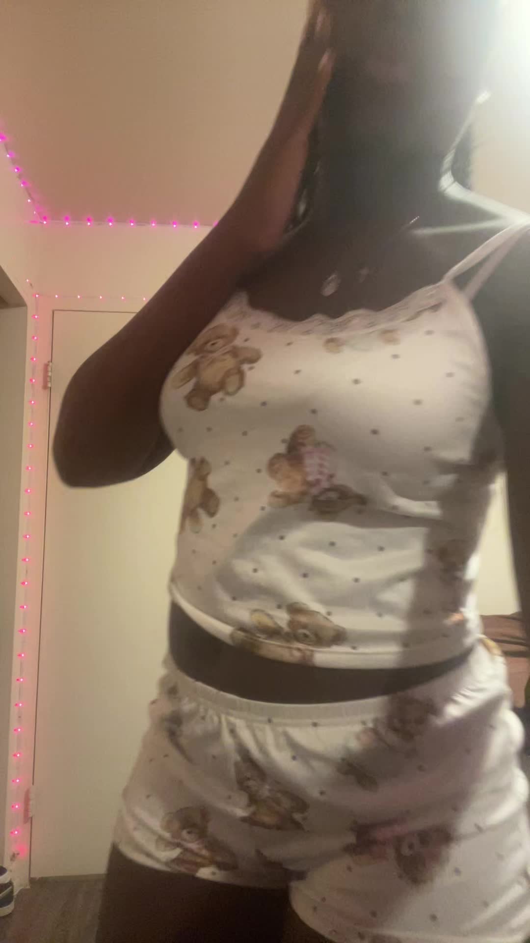 @yafavdarkskin61