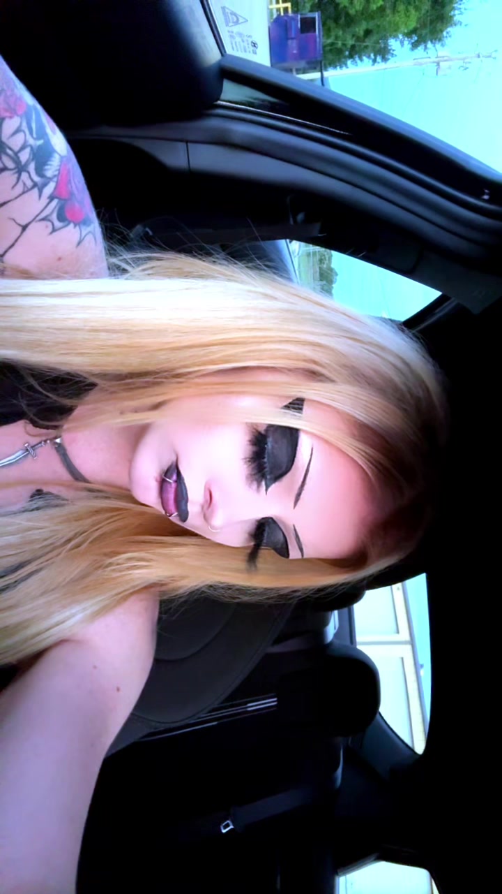 @Roxie Love