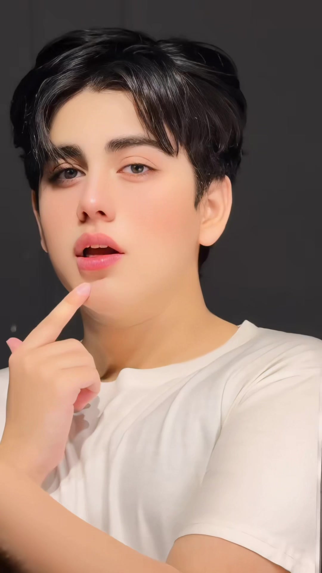 @𝙃𝙚: 𝘼  𝙒𝙊𝙇𝙁 🐺🥵