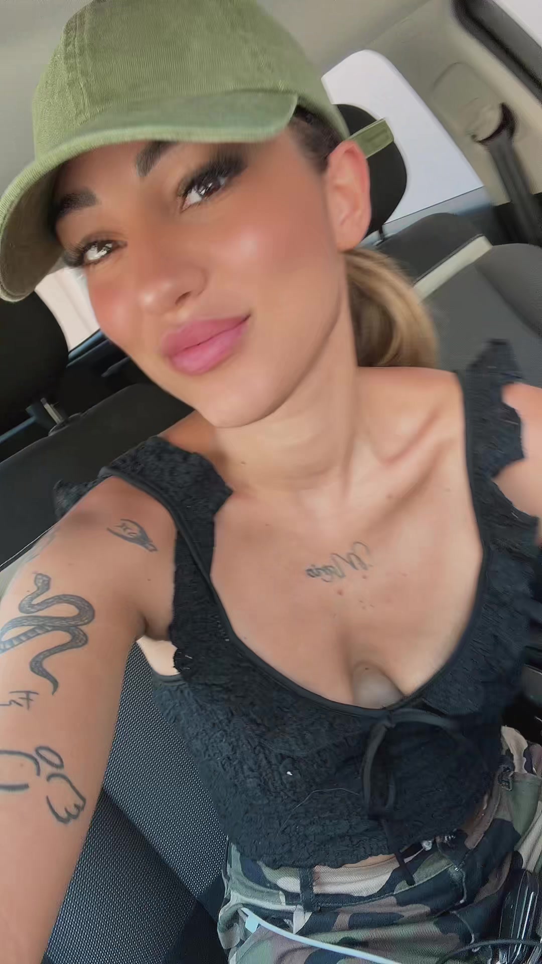 @Paola negro