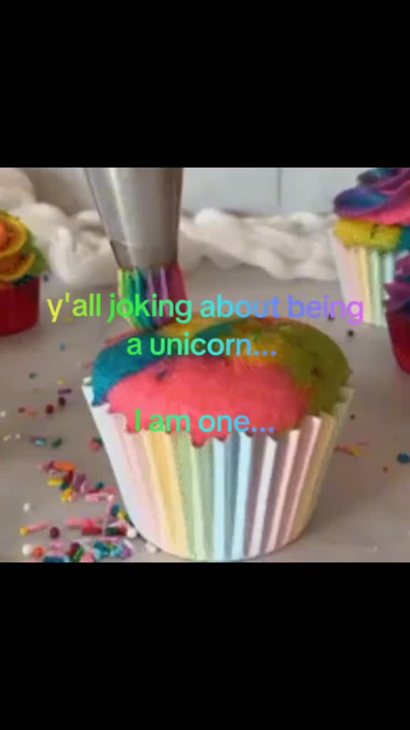 @★𝙄𝙈 𝘼 𝙐𝙉𝙄𝘾𝙊𝙍𝙉 🦄