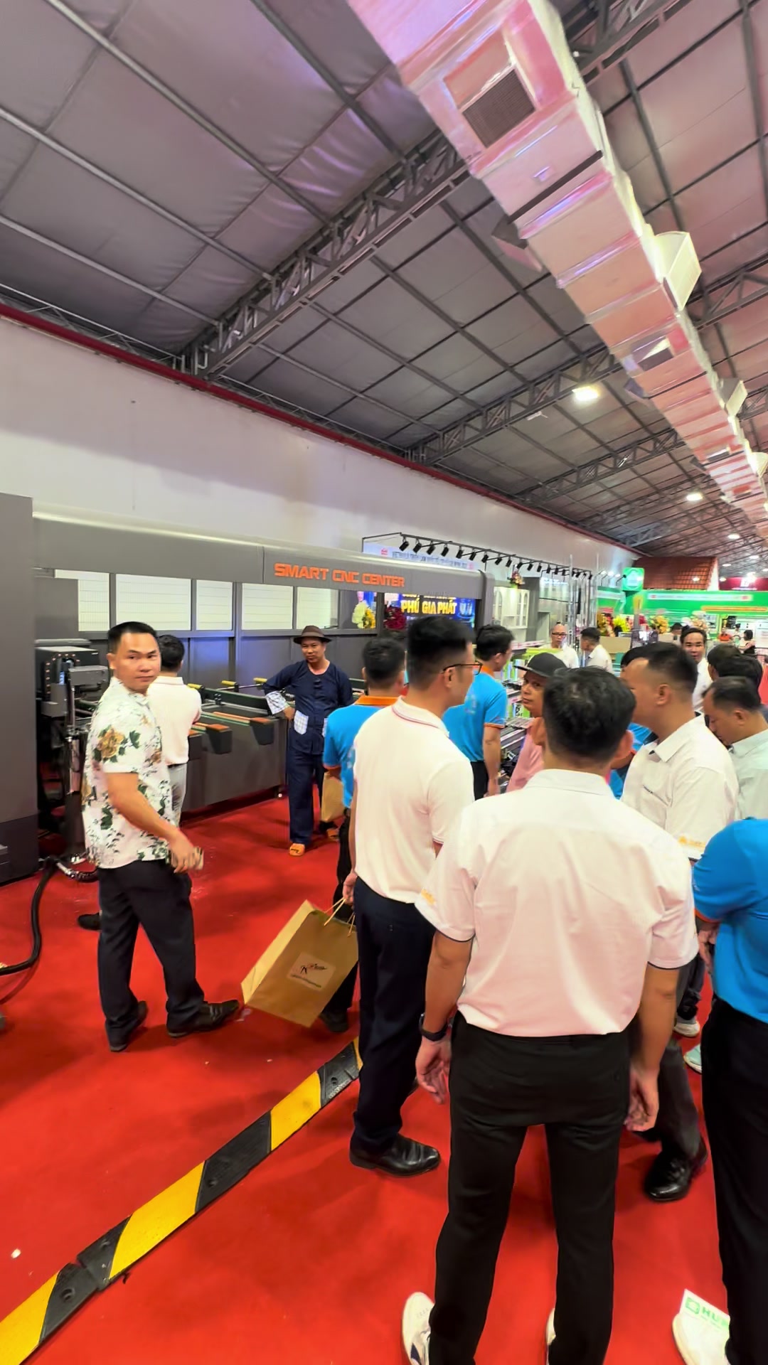 @Khải Máy cắt nhôm Meisheng