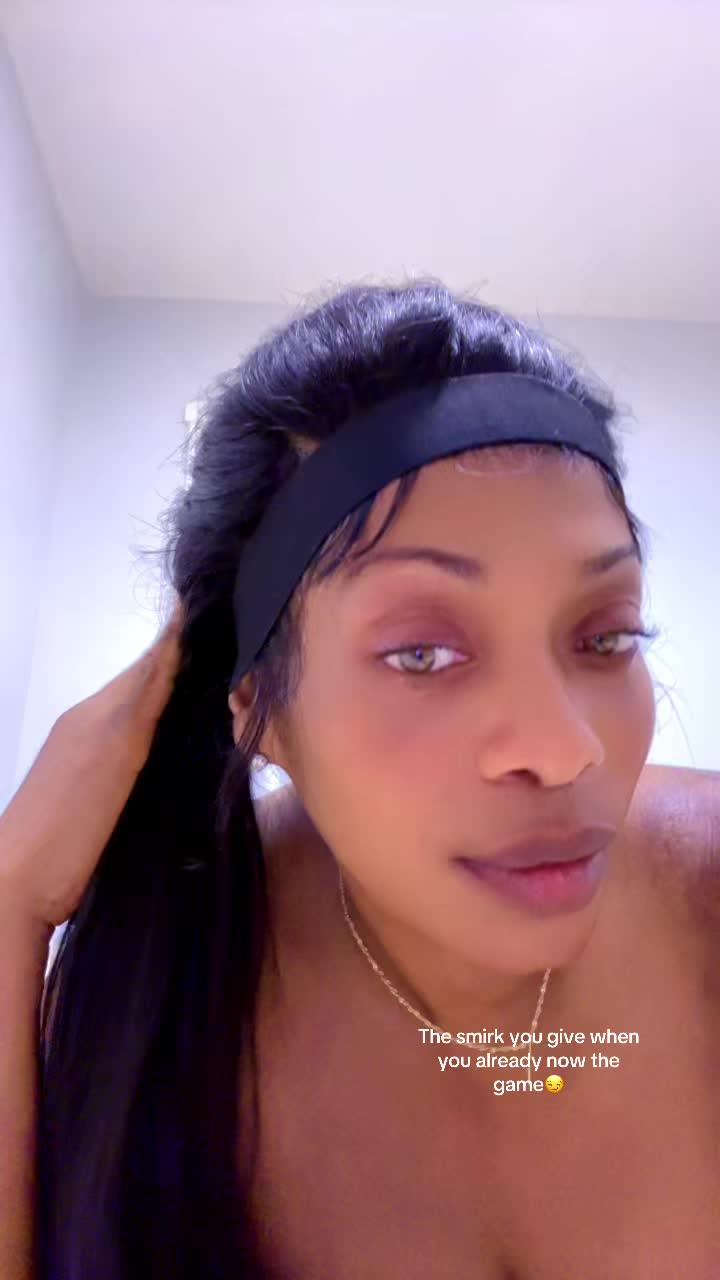 @Pretty Eye Sharline ♈😈