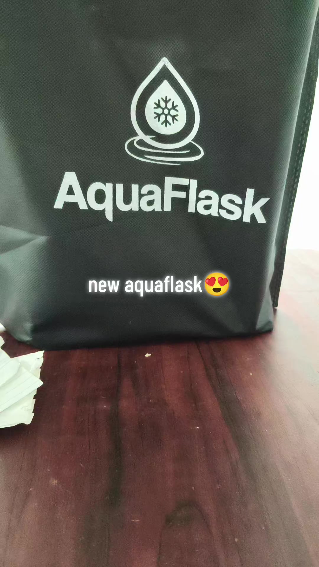 @laurapreloved