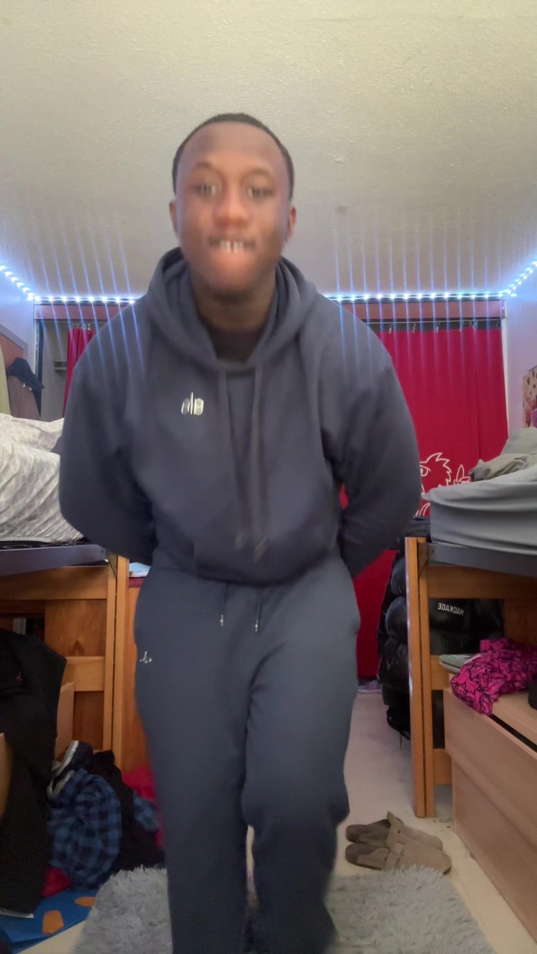 @ibronextdoor_