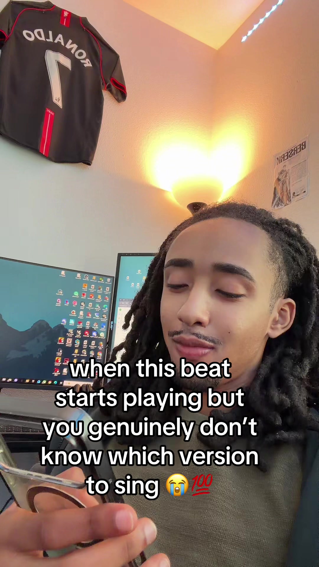 @Ł