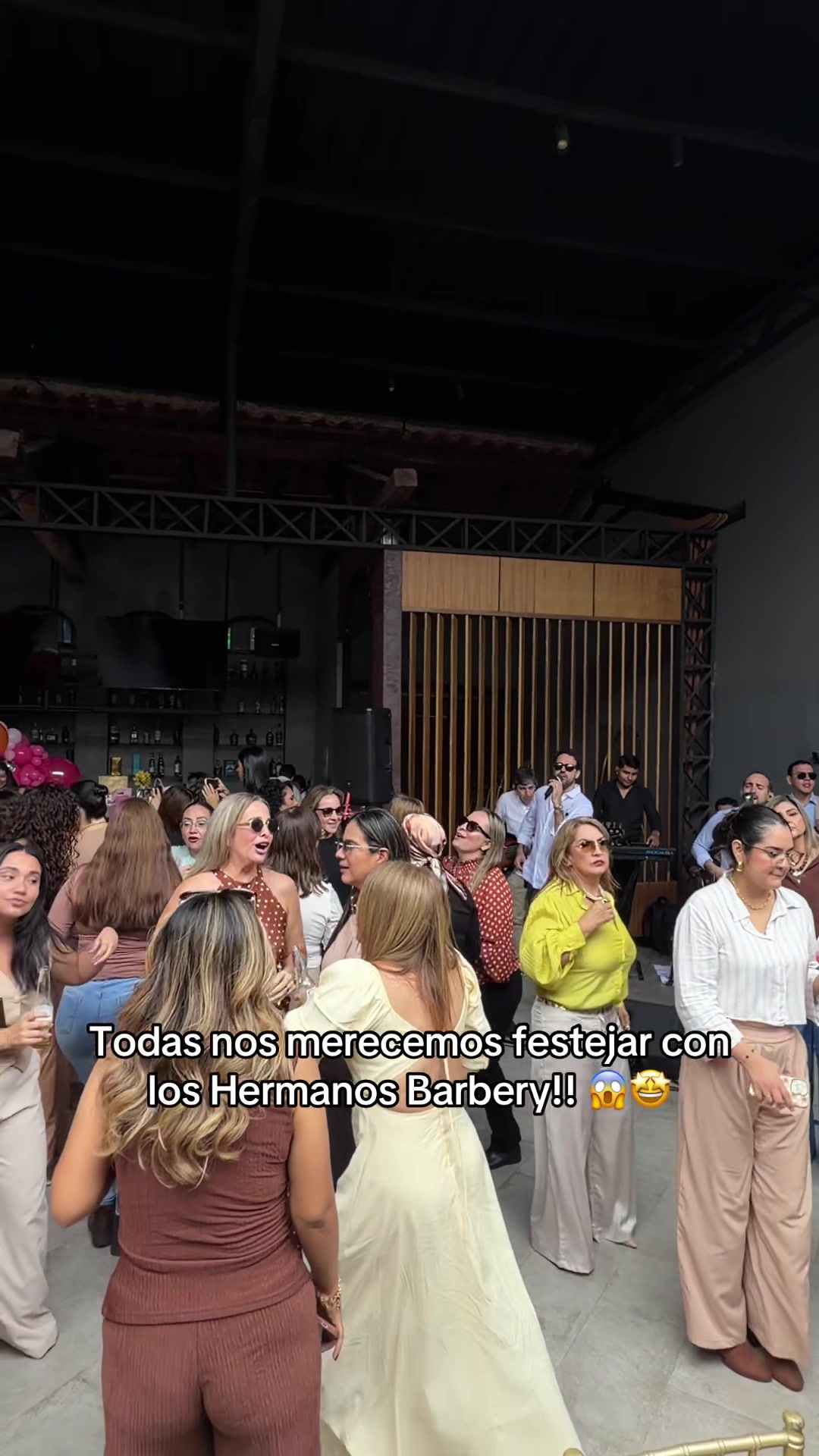 @Hermanos Barbery Oficial