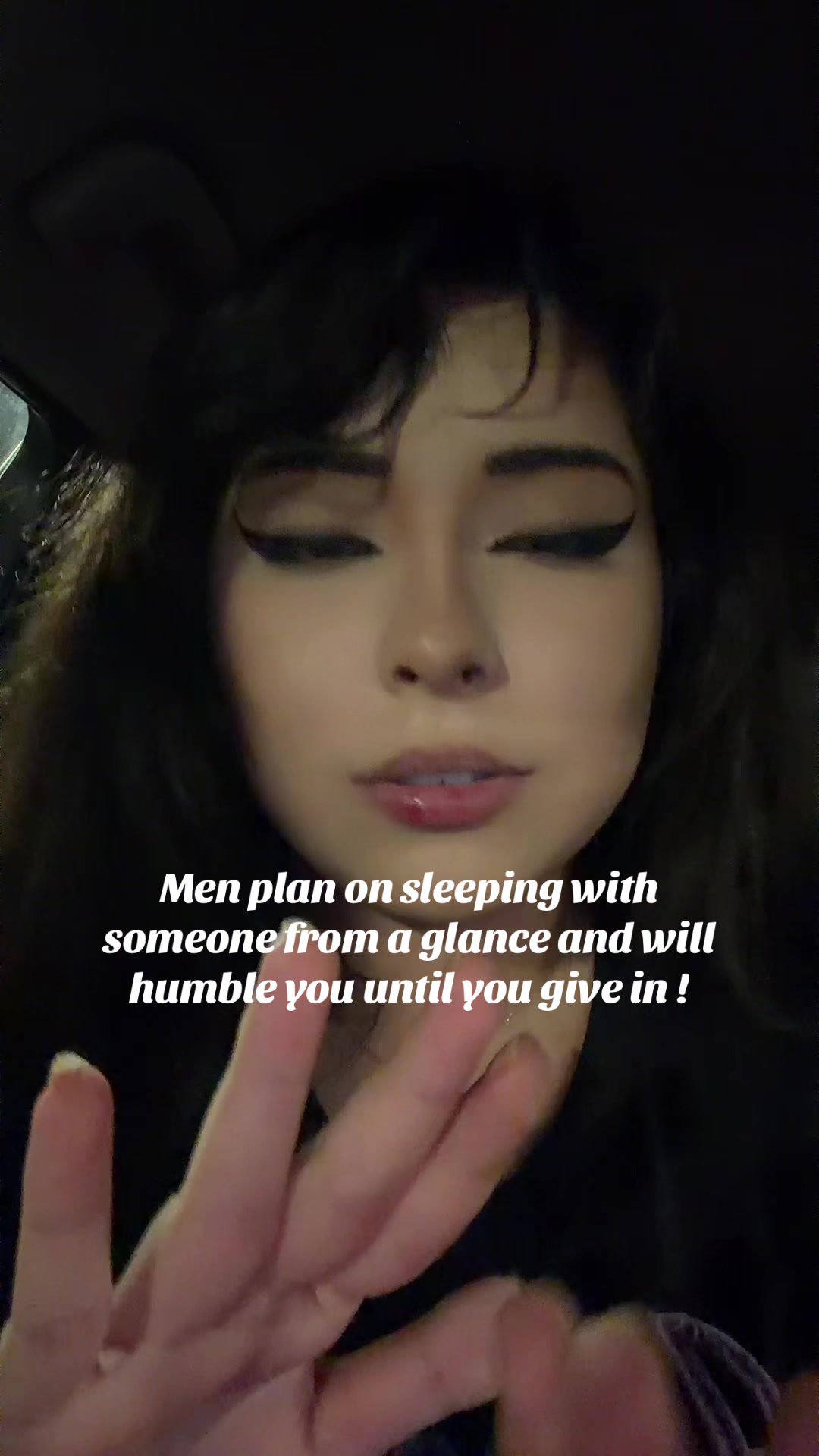 @༺ 𝓚 ༻