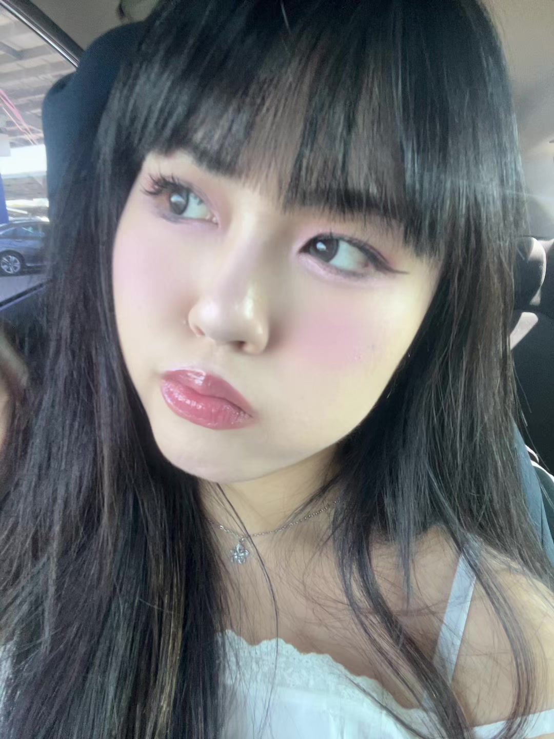 @🐰