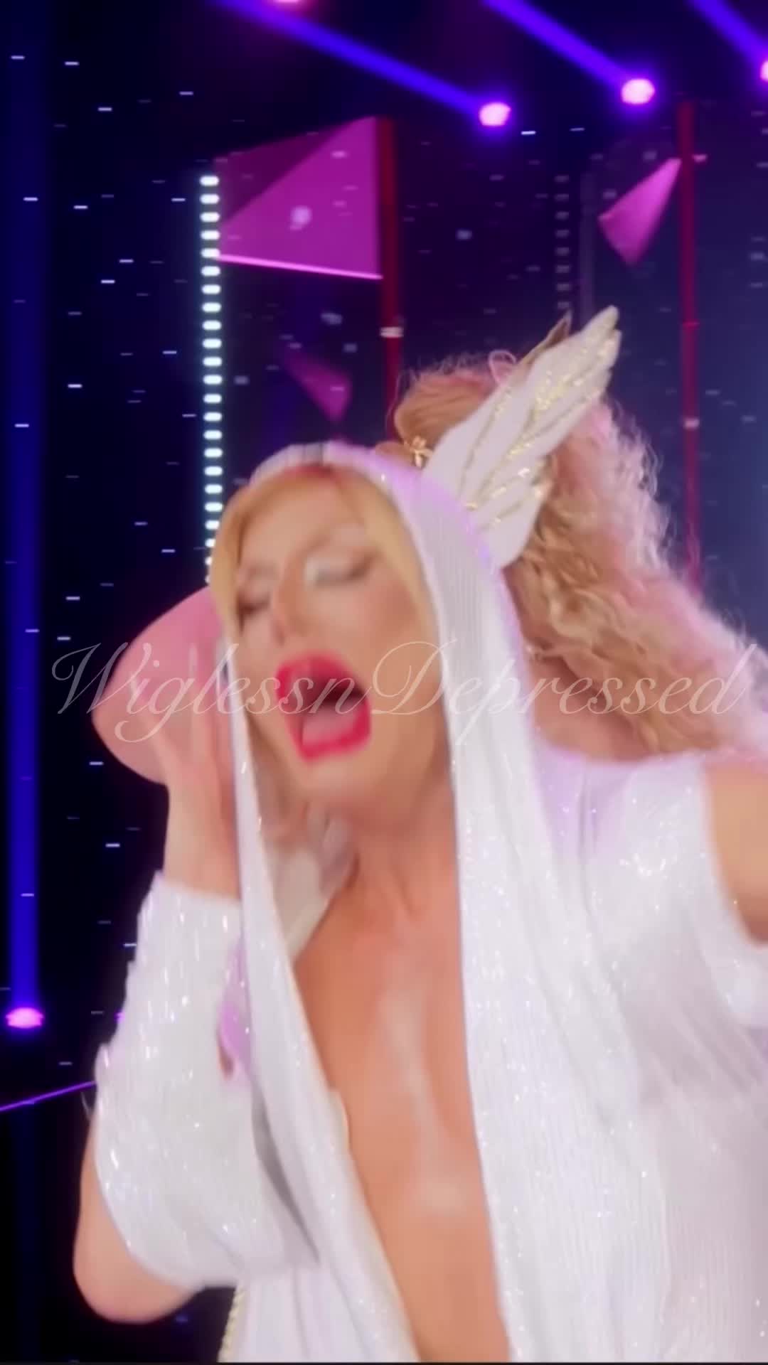 @WiglessnDepressed