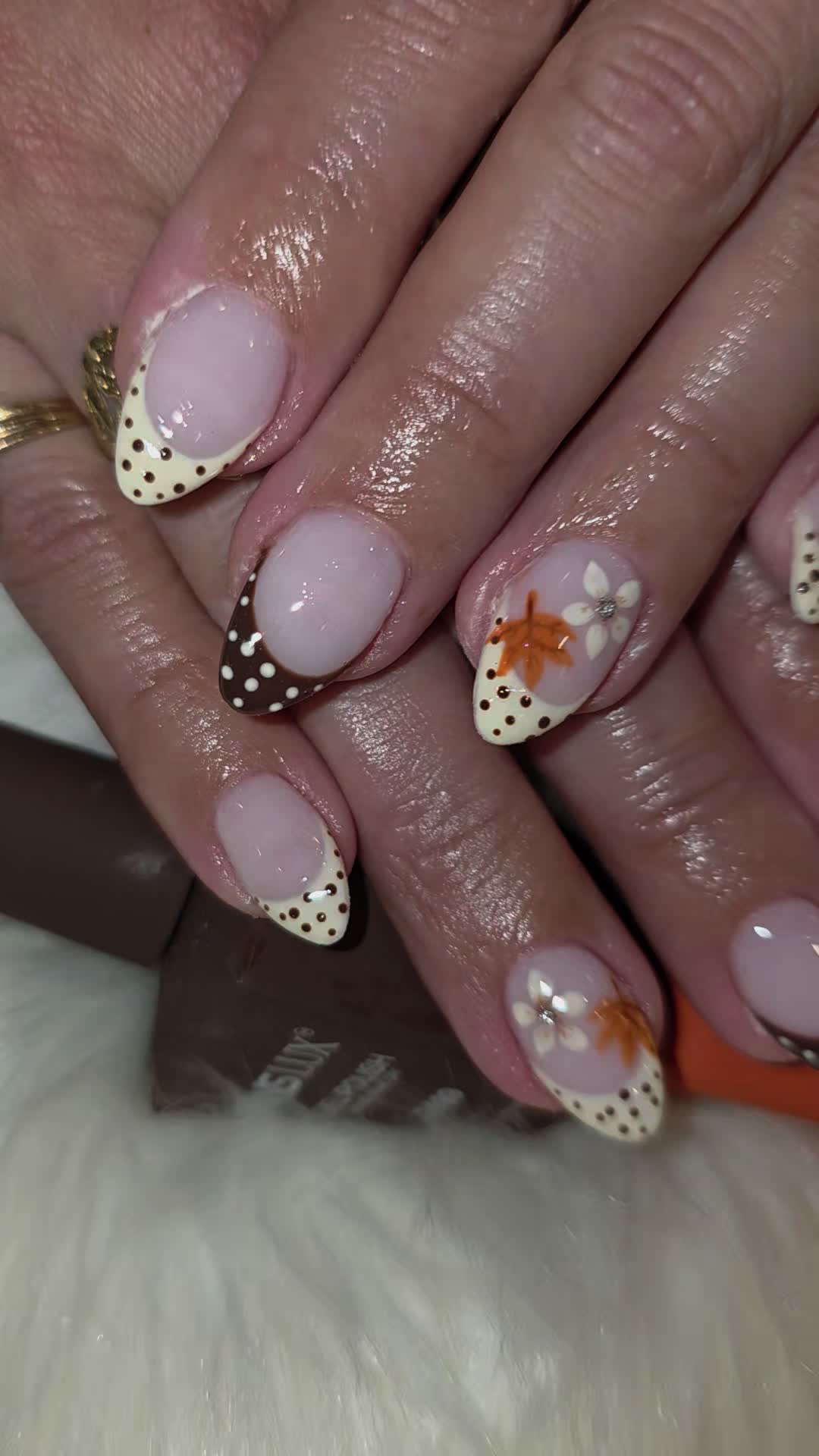 @AnneNails
