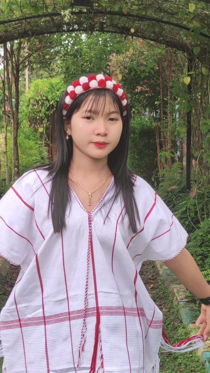 @💫🌻နှင်းနှင်းလှိုင်🌻💫