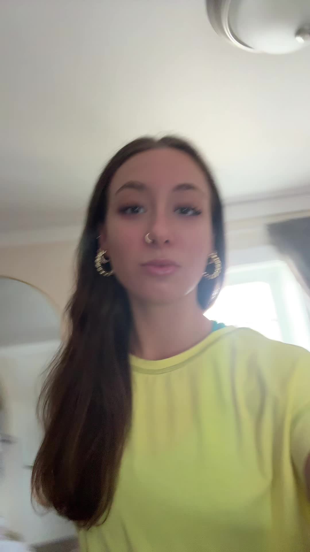 @weirdgirIhotbod