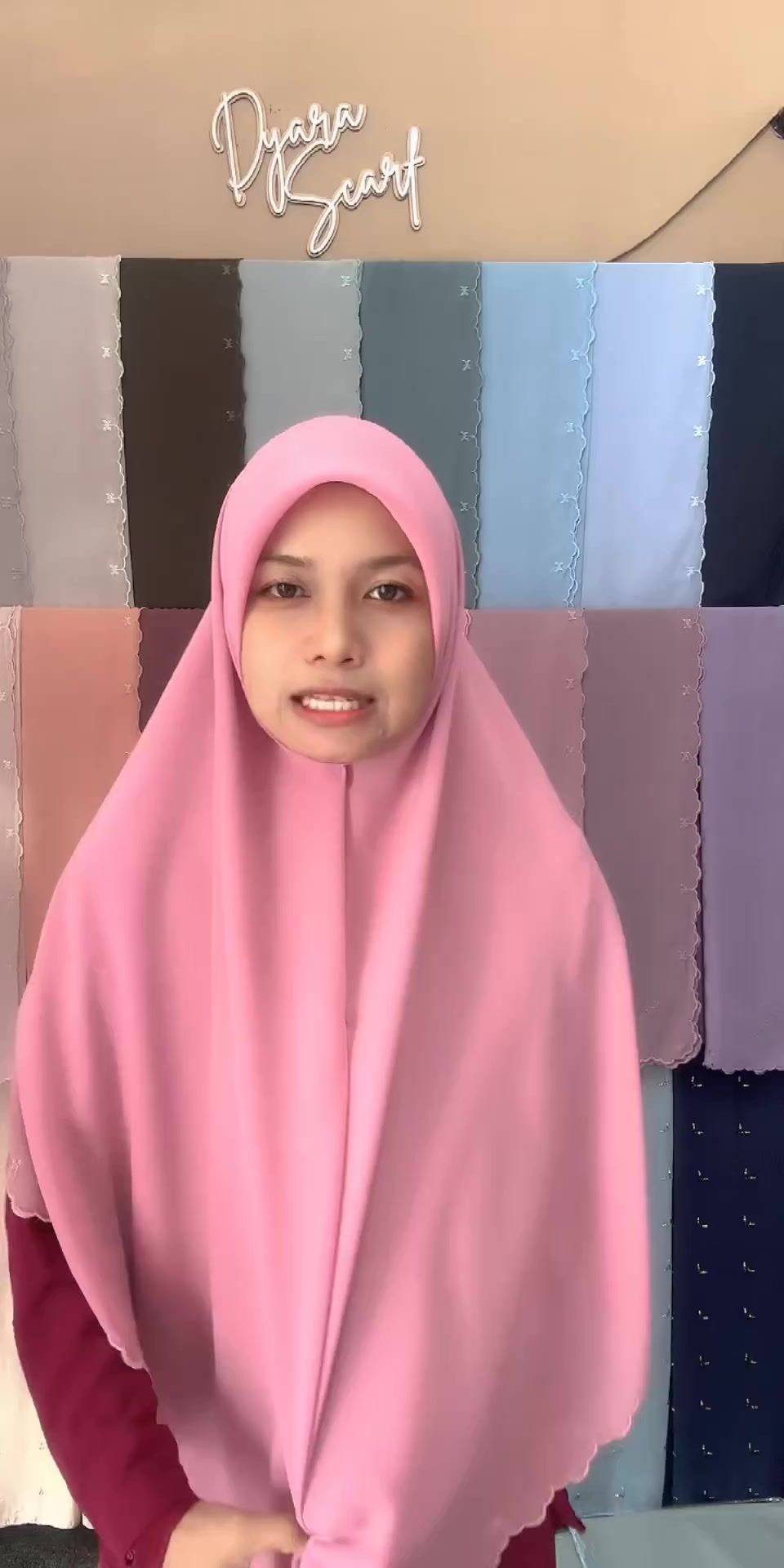 @Dyara Scarf