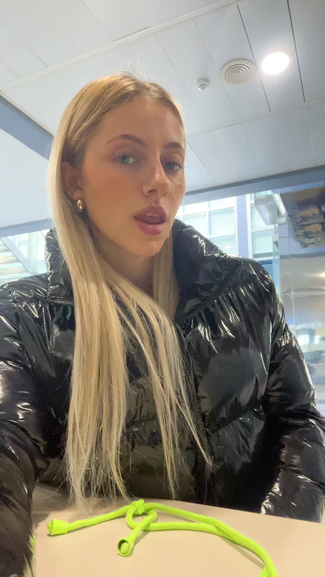 @️