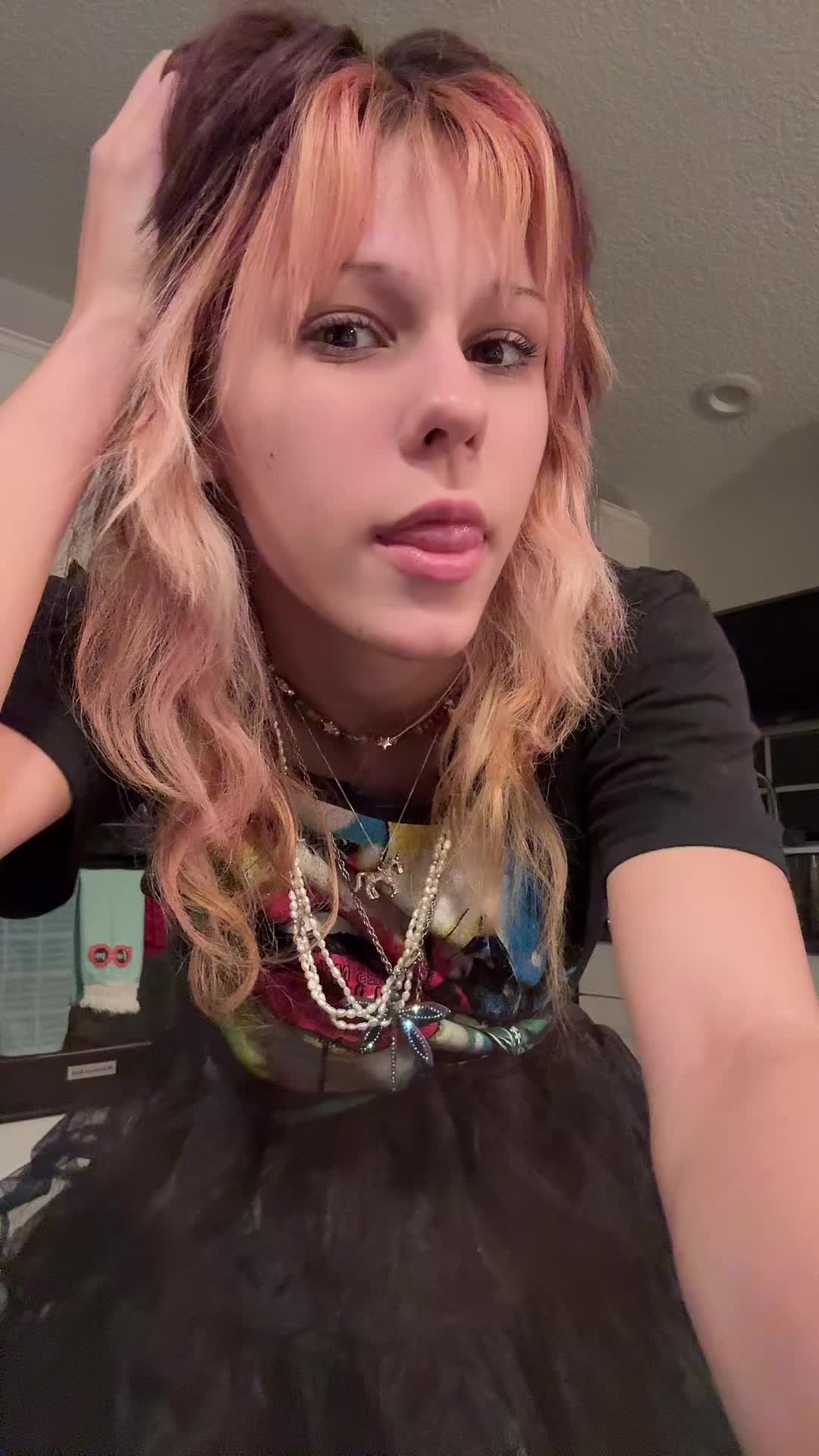 @️