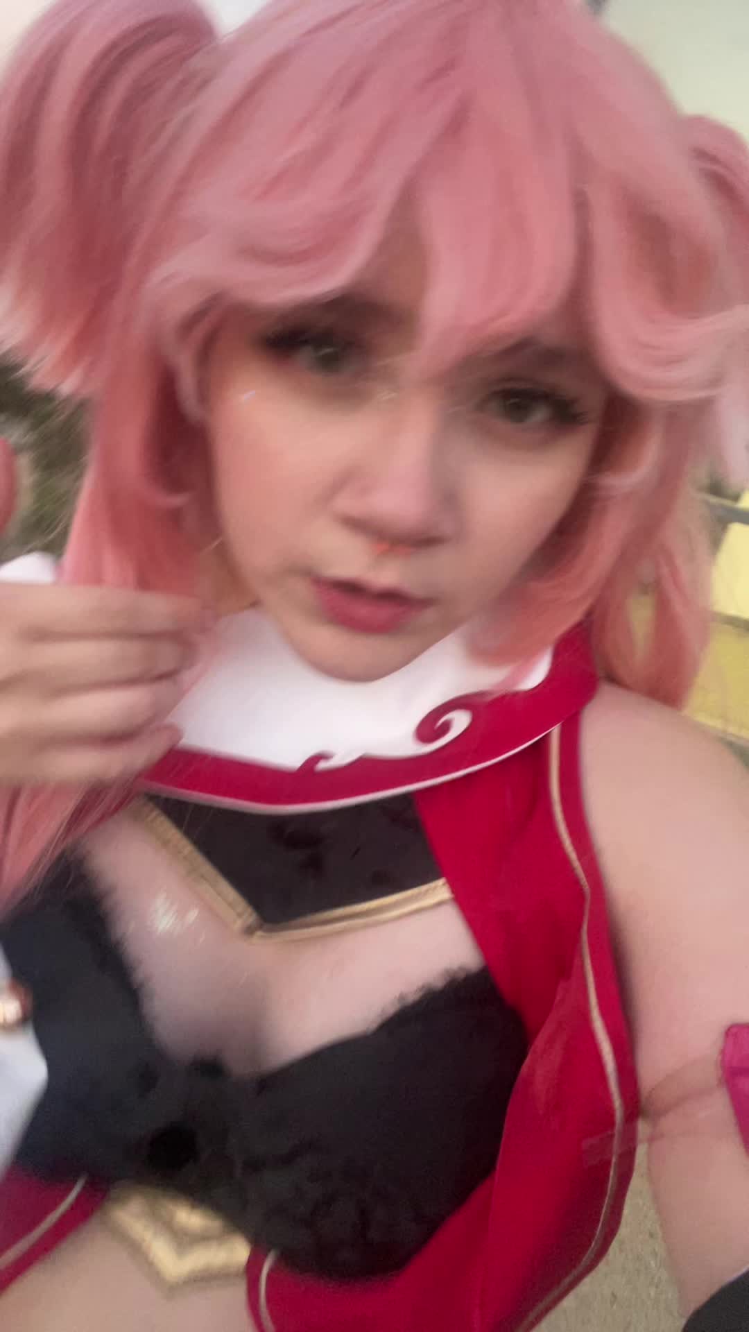 @Bee