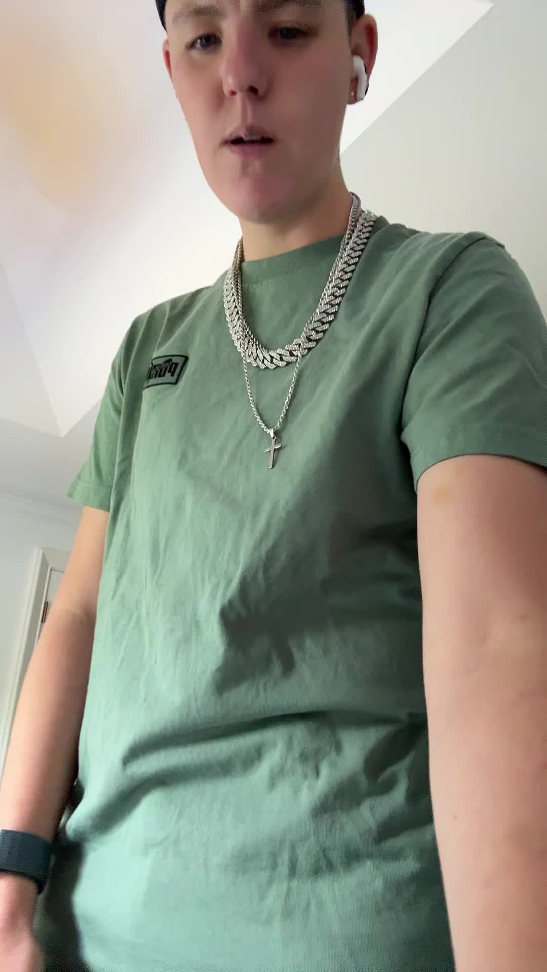 @Pretty boy grey🏳️⚧️