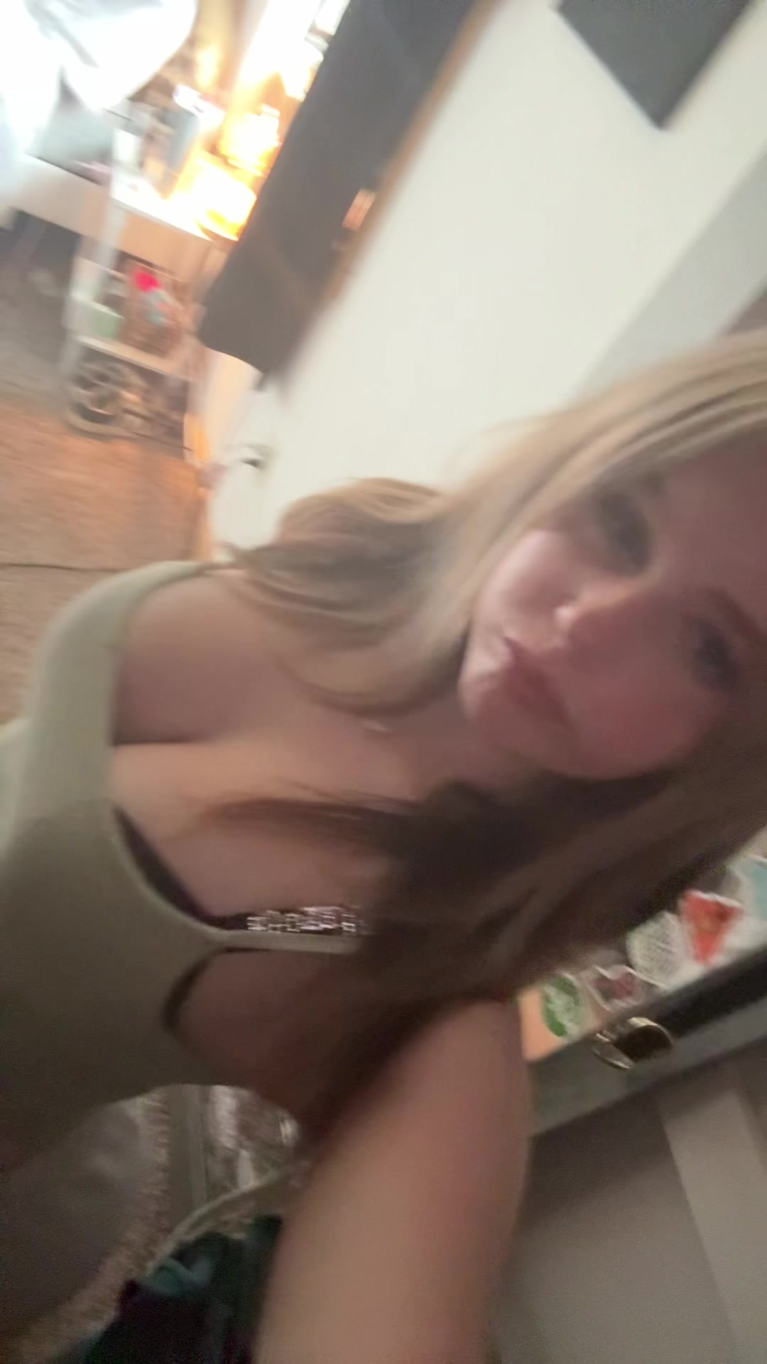 @Ella