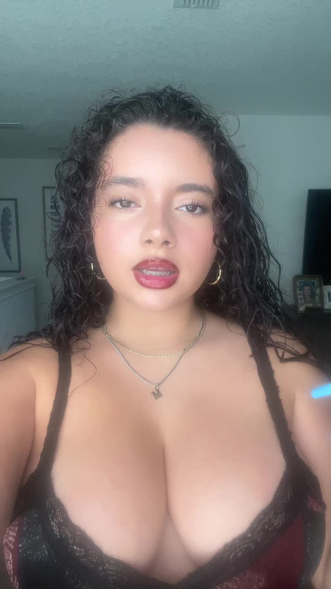@melly🫐
