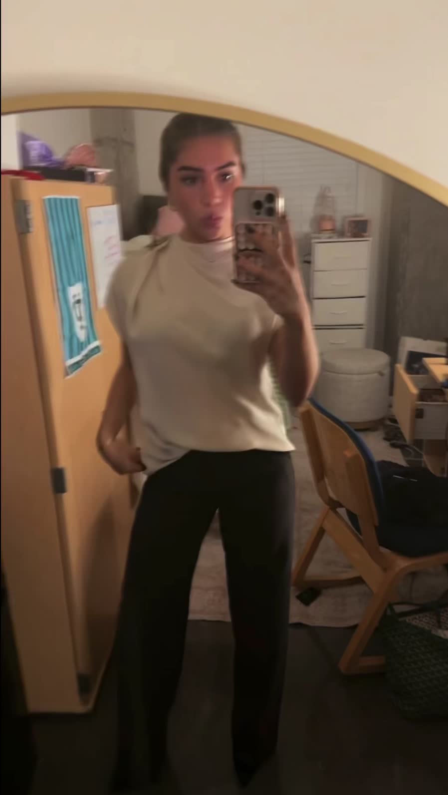@notallanagonzalez