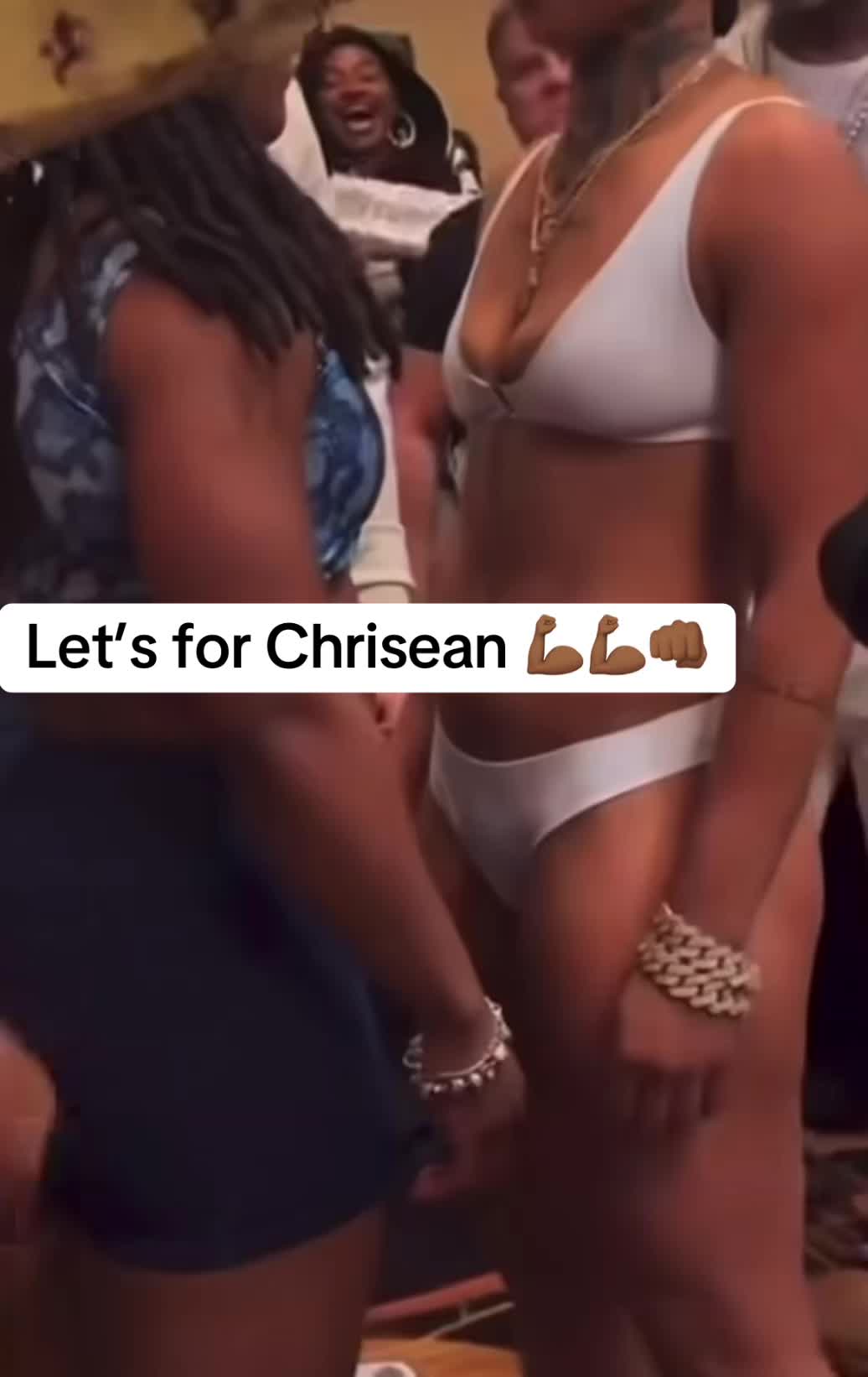 @moclipz 🤏🏾🔥