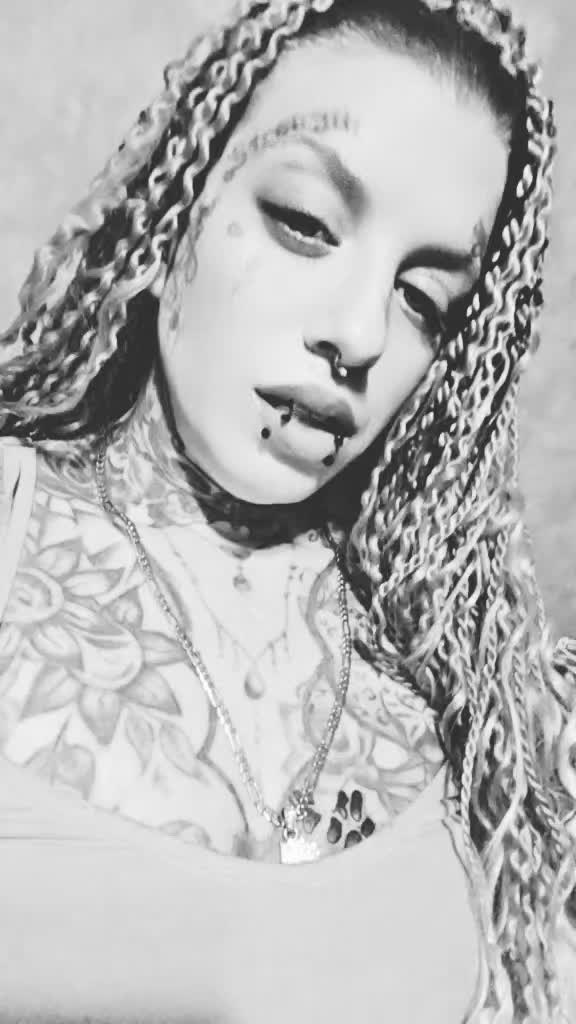 @Raven Quade🐦⬛🌈🖤🤘🏼