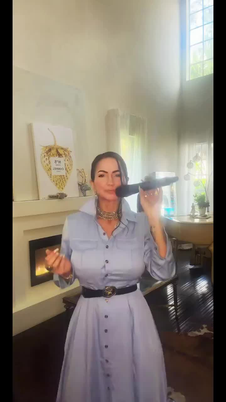 @Danielle_Paige_Pro