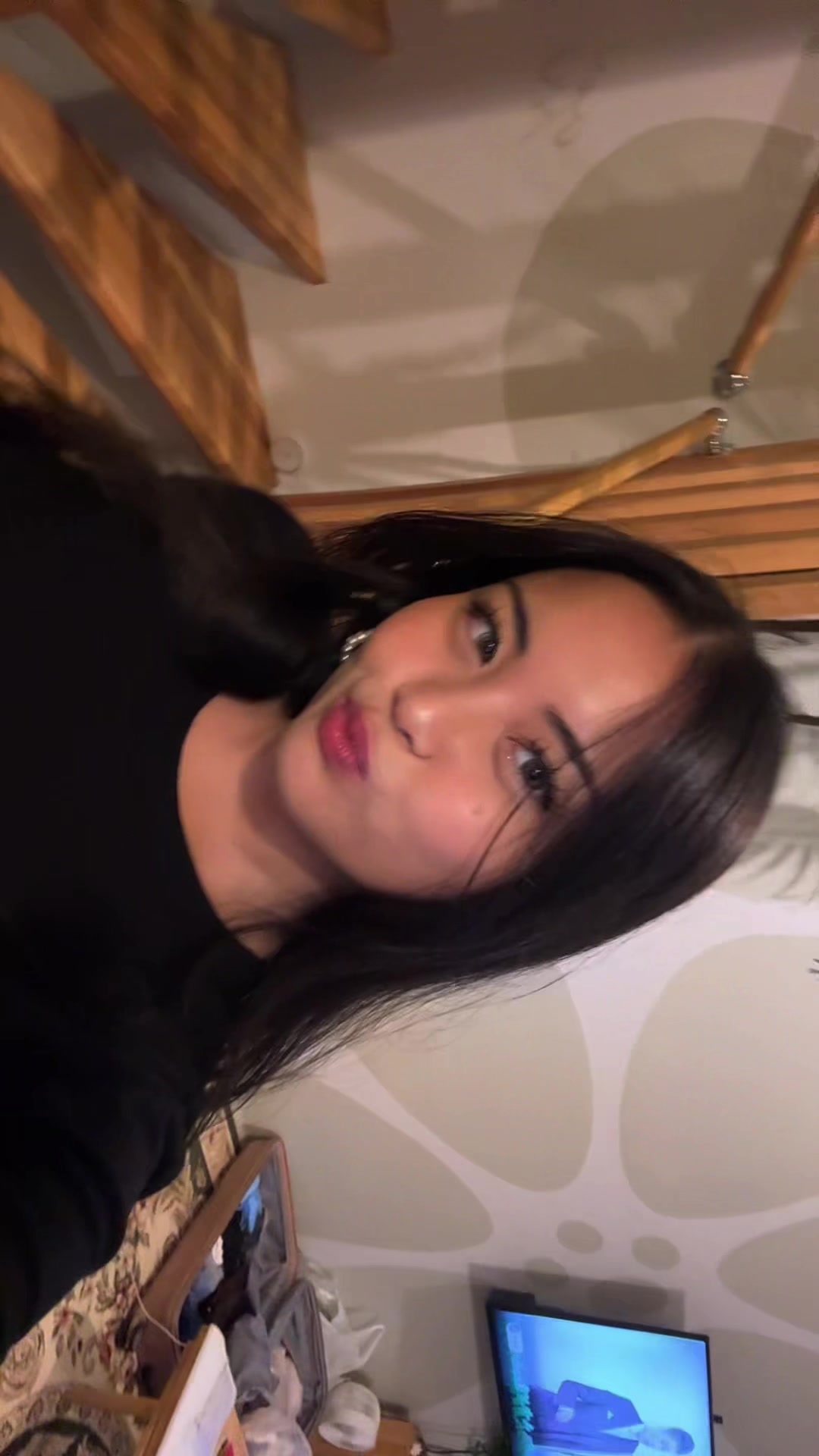 @Sabella T