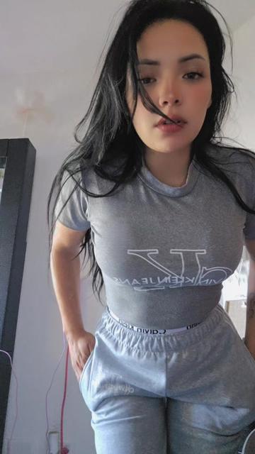 @Anniesexteenoficial
