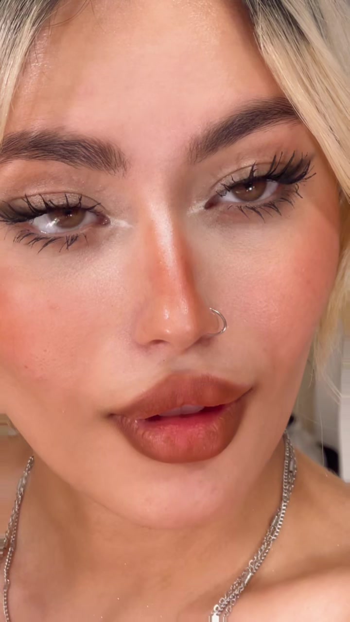 @rozhstorm