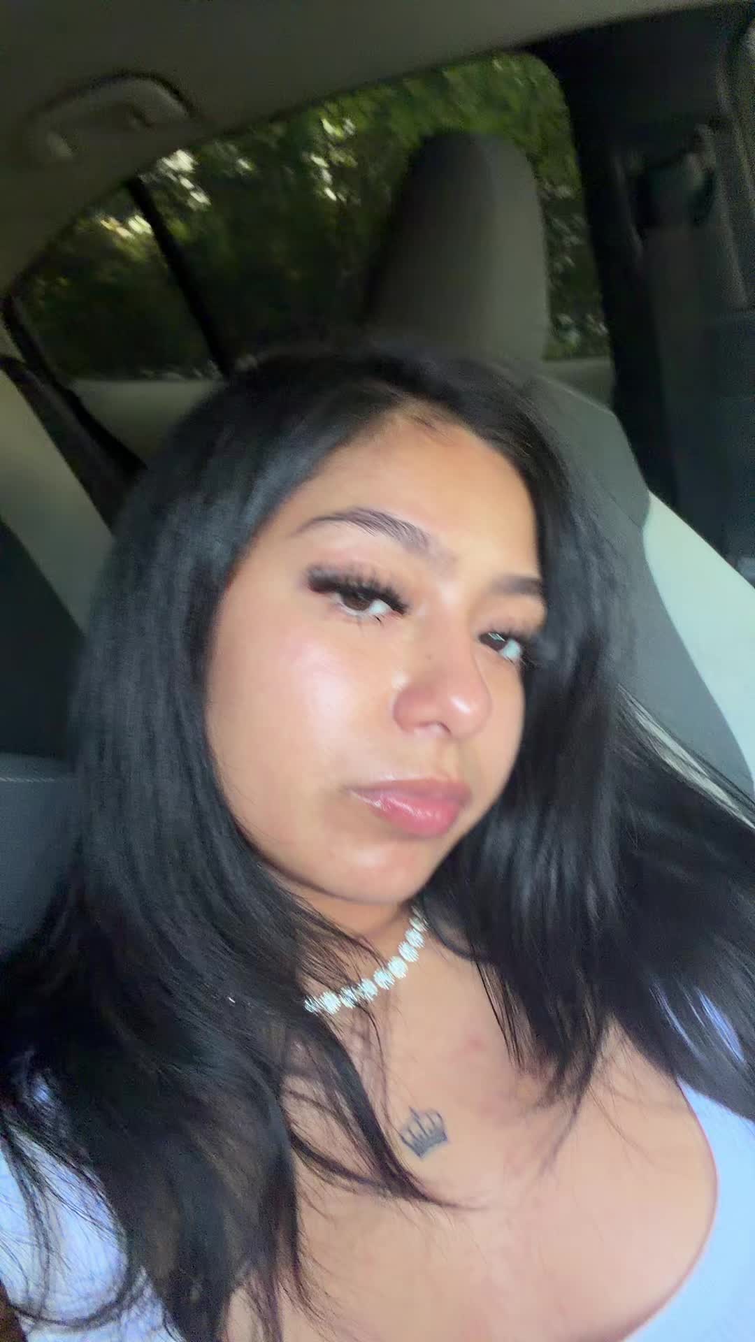@lili2legit