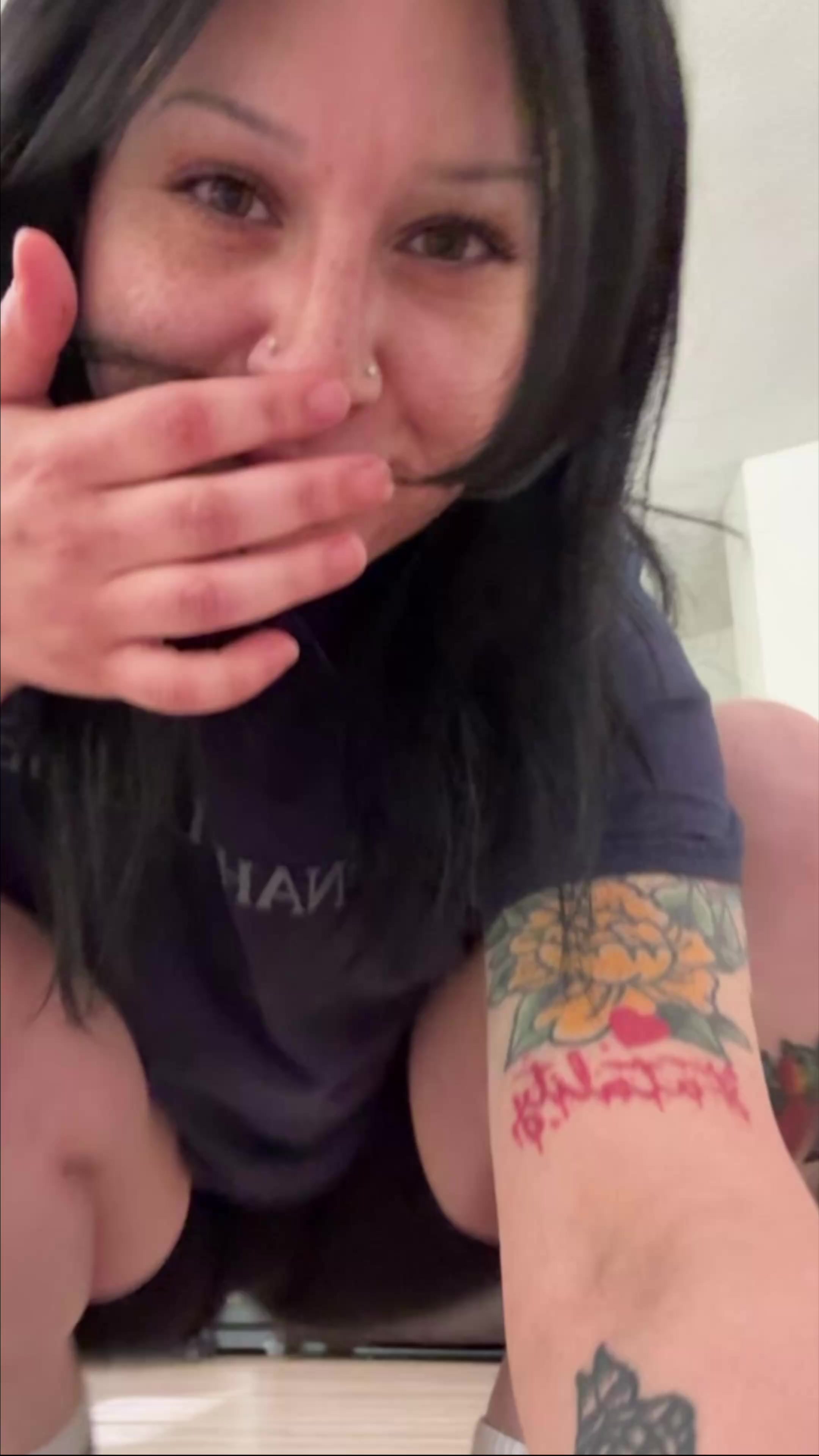 @liketotallynicole