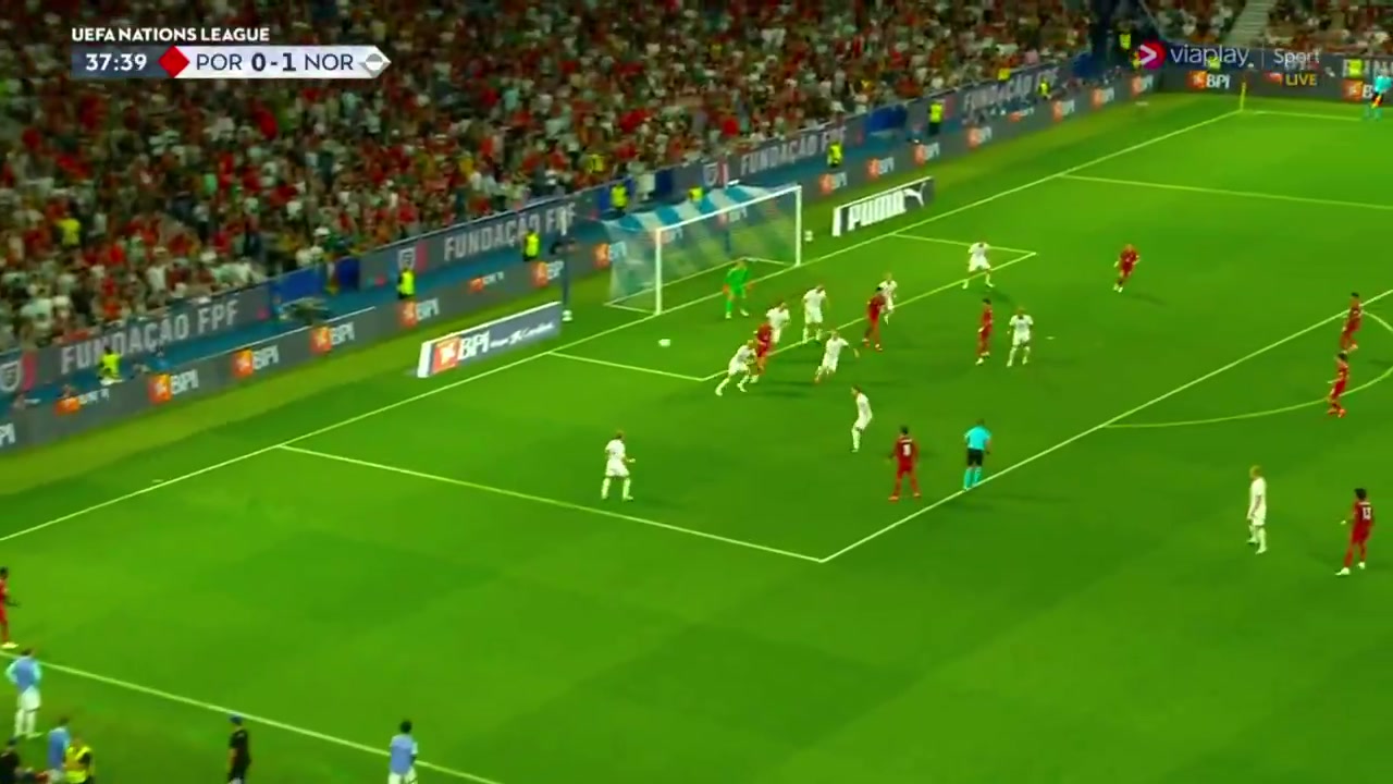 @footballfaithfuls