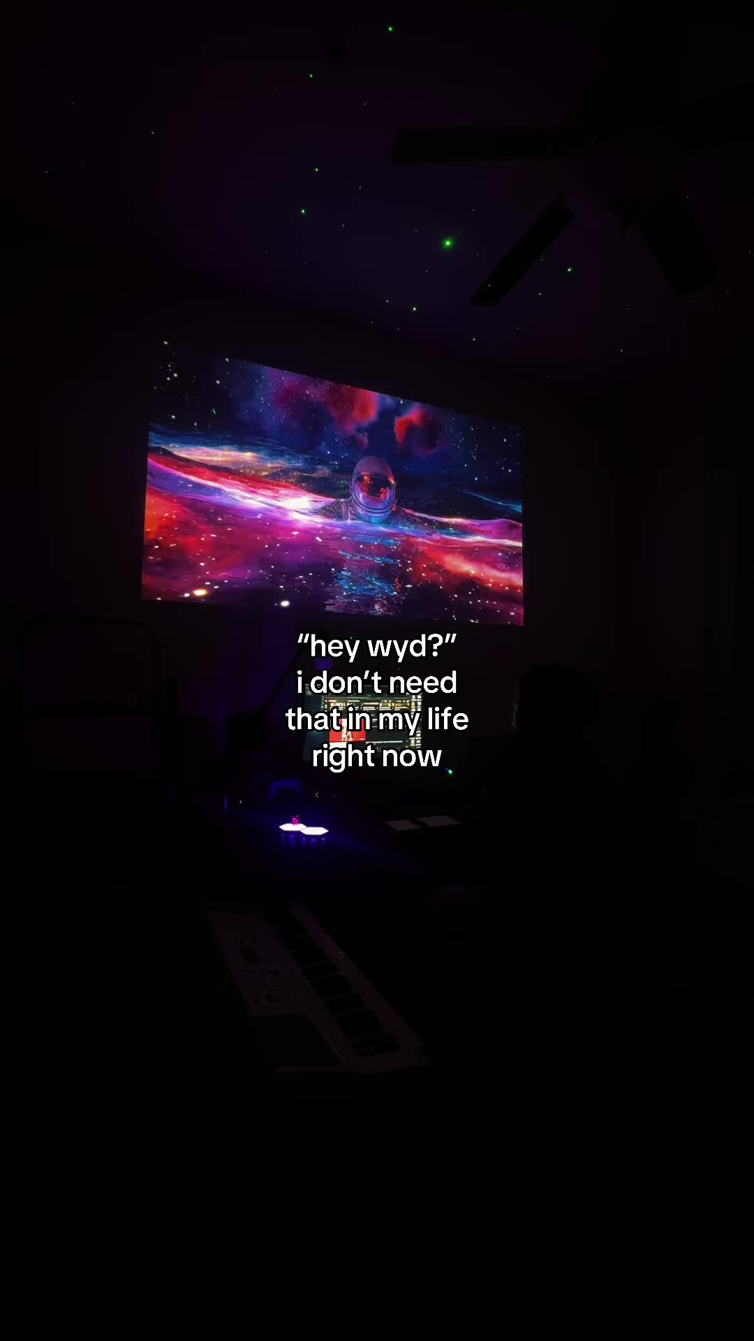 @.🌫️